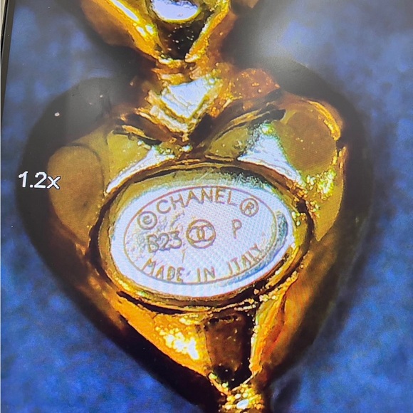 Chanel Heart Party CC Crystal Elegant Style New 2023 - Picture 4 of 4